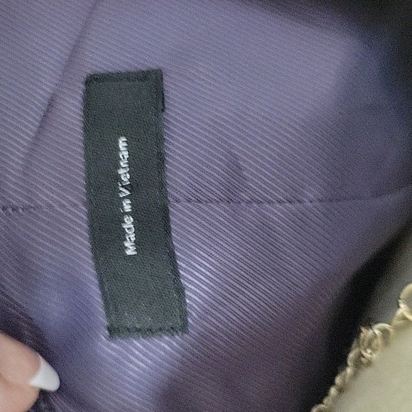 Vest - Picture 5 of 8